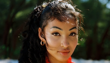 Jamaican star Shenseea’s performance at Raha Fest was cut short due to chaos at the venue.