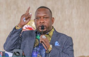 Mike Sonko Offers Support to Boy Who Witnessed Father’s Murder in Mathare Former Nairobi Governor Mike Sonko pledges to care for a young boy orphaned after his father was fatally attacked.