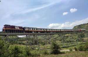 EACC Recovers Stolen Kenya Railways Land Worth Kes 25 Million in Kisumu EACC reclaims 0.1116 hectares of grabbed public land in Kisumu.