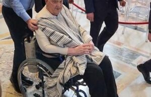 Pope Francis Stuns in Rare Civilian Attire During Surprise Visit to St. Peter’s Basilica Pope seen at the Vatican in black pants instead of his usual white robe