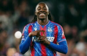 Arsenal Beat Spurs to Sign Eberechi Eze Eze rejected Spurs and chose Arsenal despite heavy interest from Tottenham. https://tinyurl.com/y3c46j9t