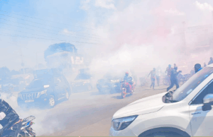 NEWS JUST IN: Gunshots as Chaos Erupt in Kariobangi During Gachagua’s Church Service